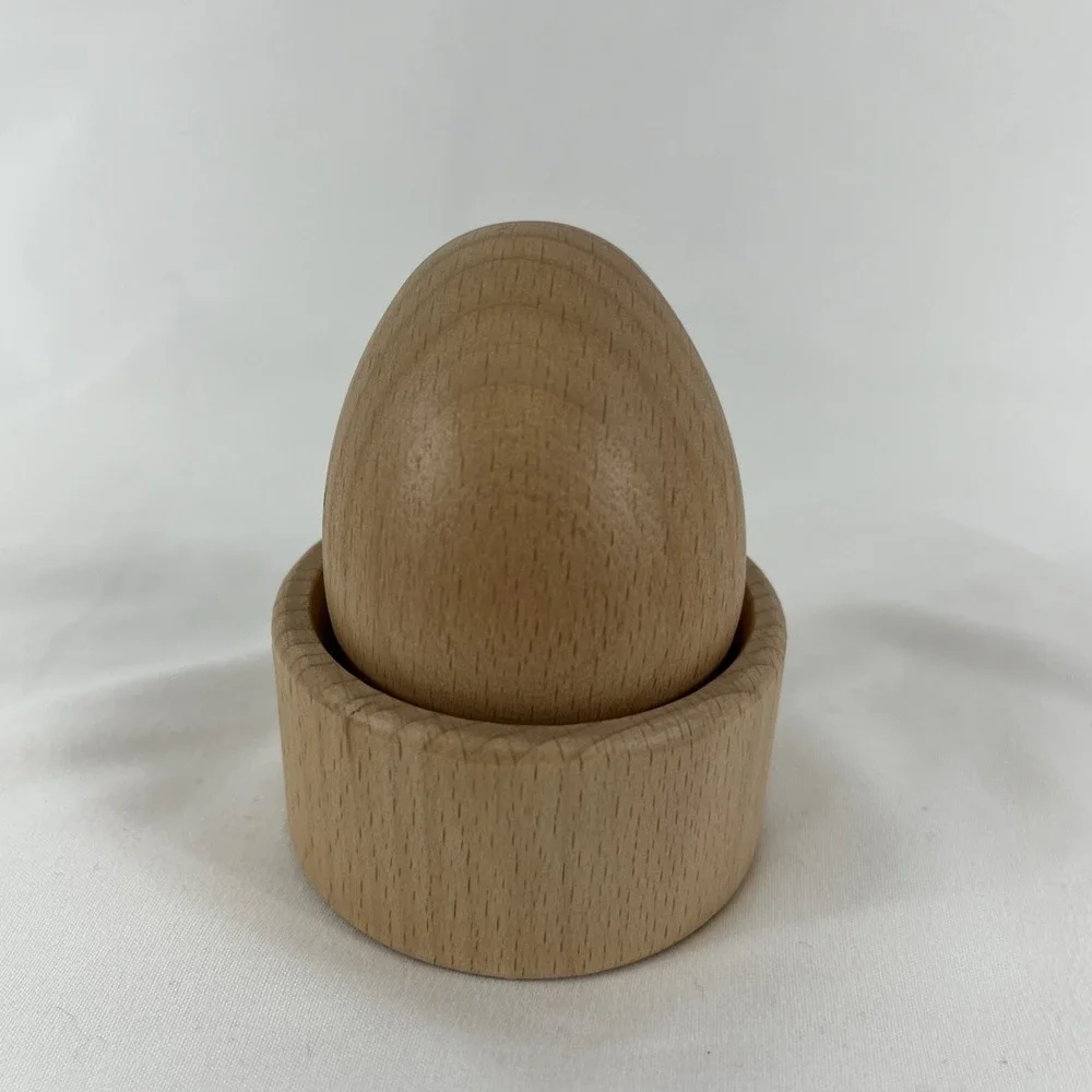 Lovevery the Explorer‎ 9-10 months Montessori Egg Cup